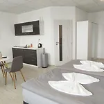 Slobi Aparthotel 3*