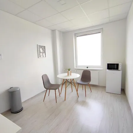 Slobi Hotel *