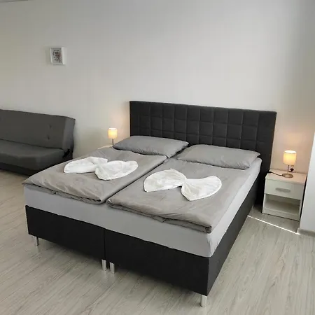 Slobi 3* Štúrovo