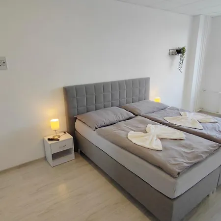 Slobi Hotel *