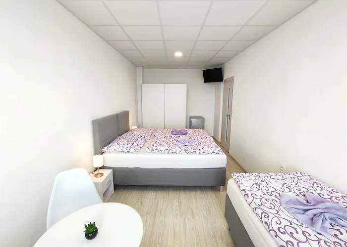 Slobi 3* Štúrovo