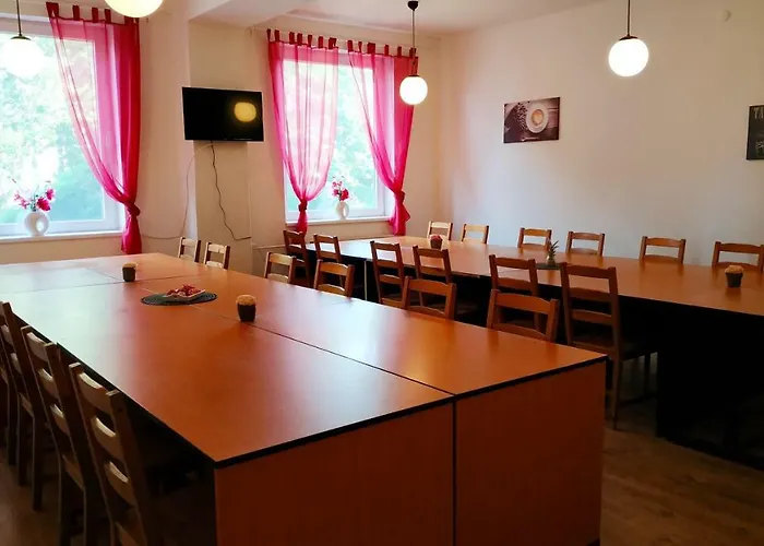 Slobi 3* Štúrovo